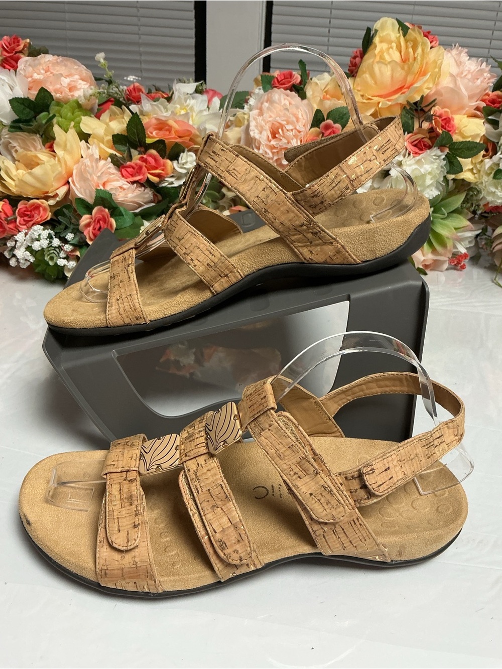 Vionic Amber Adjustable Cork Comfort Sandals Tan Size 8